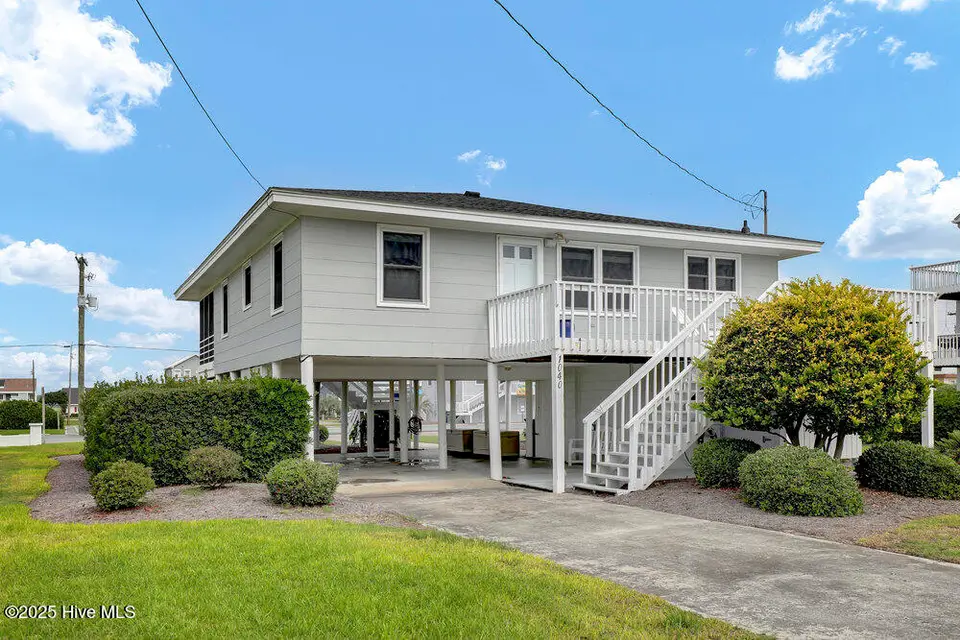1040 Ocean Boulevard, Topsail Beach, NC 28445 – photo 1 of 41: 025_6g8a5847_349