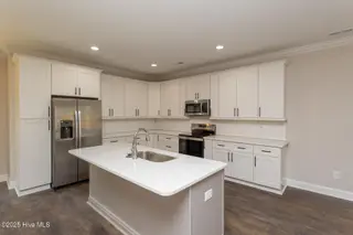 450 Spring Lake Drive, Pinehurst, NC 28374 – photo 9: kitchen2