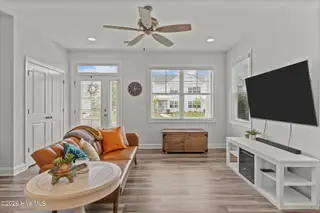 923 Wharton Avenue, Wilmington, NC 28412 – photo 7: 34-web-or-mls-DSC09251