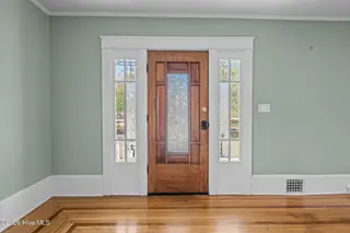411 George Street, New Bern, NC 28560 – photo 4: Stunning Front Door