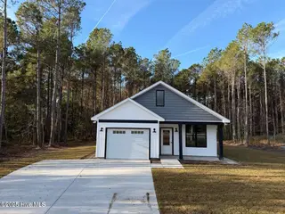 1152 Watts Landing Road, Hampstead, NC 28443 – photo 2: 20251125202701183453000000-o