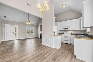 263 Laurie Ellis Road, Winterville, NC 28590 – photo 12: 23-web-or-mls-LHV_6154
