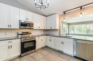 28 Country Club Drive, Shallotte, NC 28470 – photo 12: Kitchen