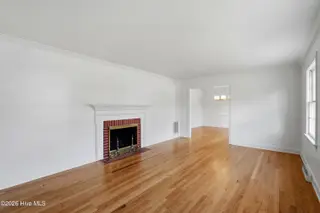 611 Gloucester Road, Goldsboro, NC 27534 — 3-bedroom home in Spring Valley, Goldsboro, NC, photo 12 of 37: 17-611 Gloucester Rd-17