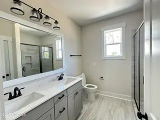2101 Lapham Drive, Leland, NC 28451 – photo 18: Primary Suite Bath 3965 Pepperberry