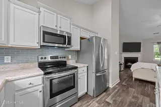434 Mccall Drive, Jacksonville, NC 28540 – photo 12: 31-web-or-mls-_RAD0312