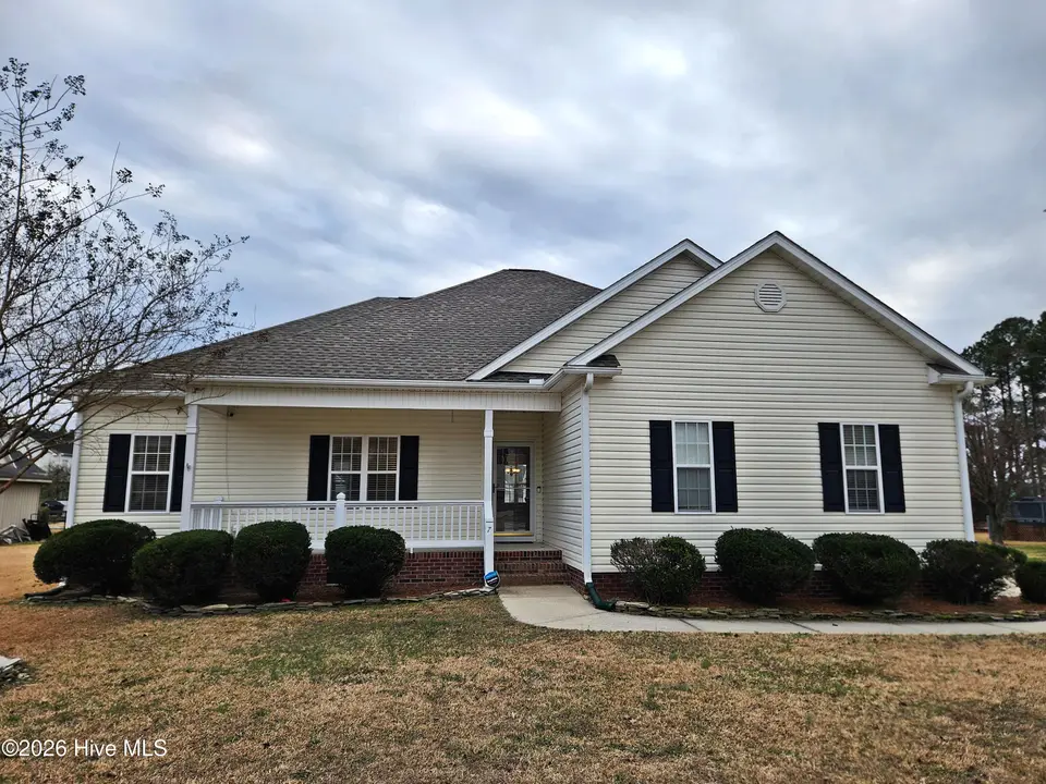 7 Edgewater Drive, Smithfield, NC 27577 – photo 1 of 41: 20260123_161041