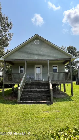 201 Barnes-Foster Loop Road, Belhaven, NC 27810 – photo 4: Back of House