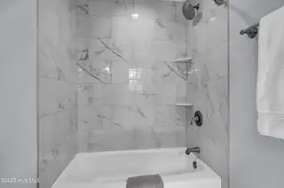 5122 Hunters Trail, Wilmington, NC 28405 – photo 19: Primary Ensuite Bath