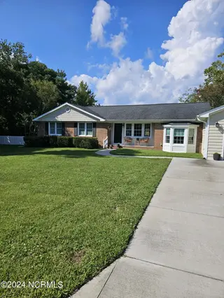 804 Fayetteville Avenue, Carolina Beach, NC 28428 – photo 4: 804 Fayetteville cb3