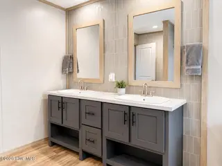 2084 Spring Garden Road, New Bern, NC 28562 — 5-bedroom manufactured home in Spring Garden, New Bern, NC, photo 11 of 19: Primary Bathroom