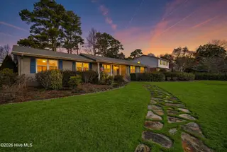225 Tanbridge Road, Wilmington, NC 28405 – photo 3: 225TanbridgeRoad-5_Dusk_Grass