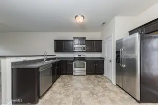 518 Oyster Rock Lane, Sneads Ferry, NC 28460 – photo 16: 16KITCHEN