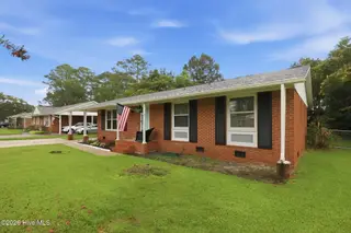 106 Stratford Road, Havelock, NC 28532 – photo 2: 53-web-or-mls-IMG_6568