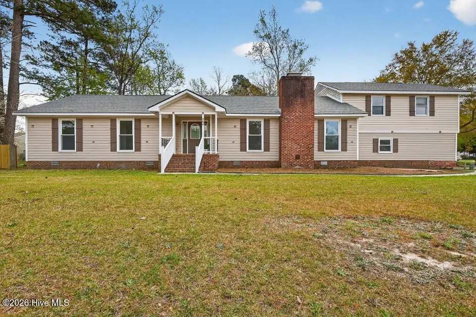 204 Sweetbriar Lane, Havelock, NC 28532 – photo 1 of 27: 204 Sweetbriar Lane