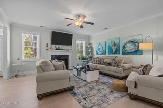 132 Freedom Park Road, Beaufort, NC 28516 – photo 6: Living Room