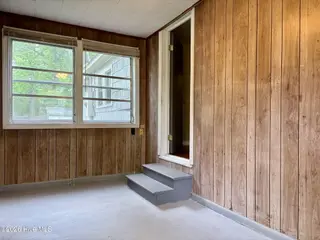580 Gillikin Road, Beaufort, NC 28516 – photo 20: Mudroom Entry into Primary Living Area