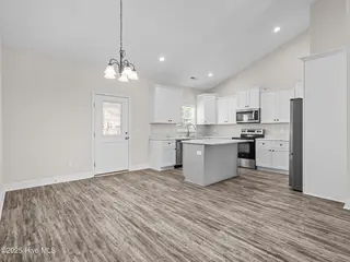 202 Pembury Way, Richlands, NC 28574 – photo 13: 025a8659