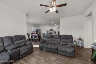 714 Lake Tyler Drive, New Bern, NC 28560 – photo 4: 42-web-or-mls-DSC_8745