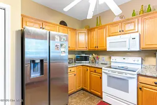 654 Redwood Drive, Southern Pines, NC 28387 – photo 12: 654 Redwood Dr-LR-JFP-12