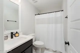 410 Trisail Terrace, Wilmington, NC 28412 – photo 16: bathroom-04a