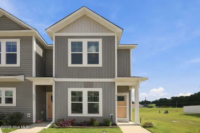 614 Jacks Crossing Drive, Hubert, NC 28539