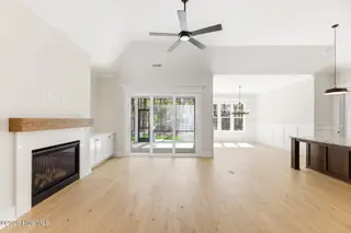 1943 Redfish SW, Supply, NC 28462 — 4-bedroom home in Oyster Harbour, Supply, NC, photo 10 of 42: Family Room