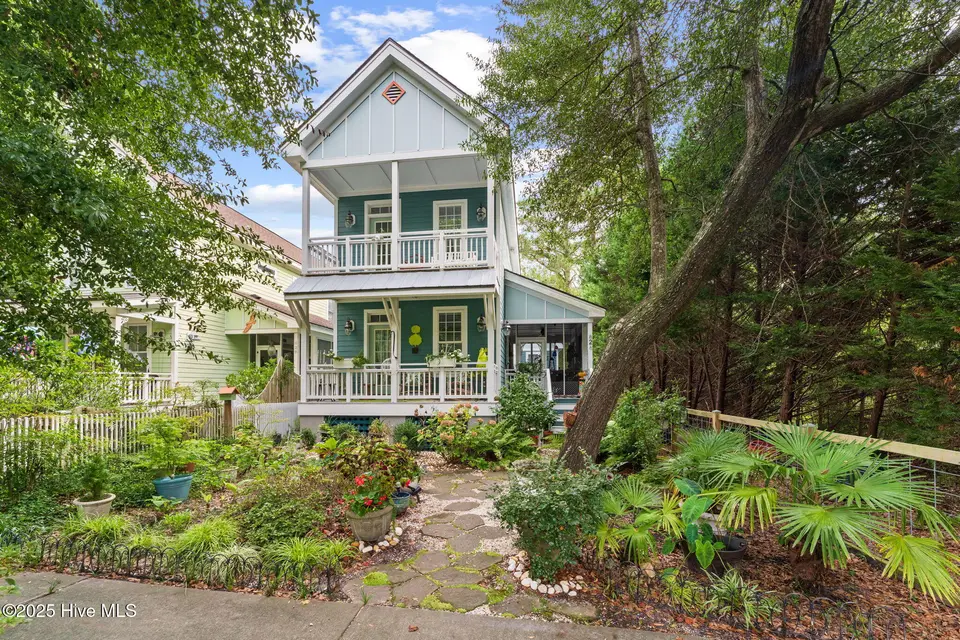 826 N Caswell Avenue, Southport, NC 28461 – photo 1 of 45: shniderproductions.com-6