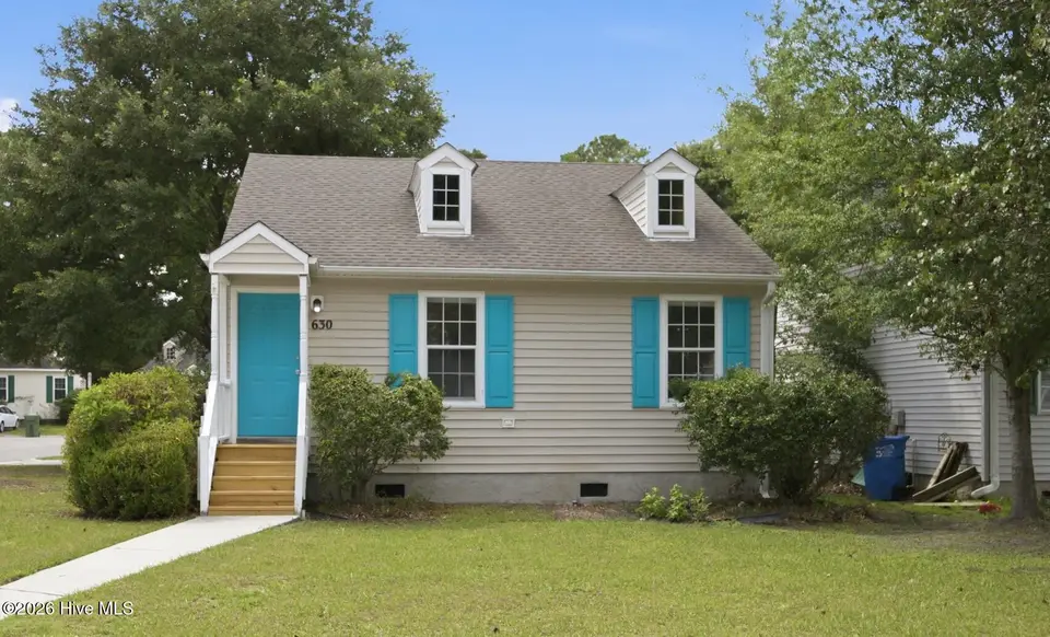 630 Varsity Drive, Wilmington, NC 28403 – photo 1 of 22