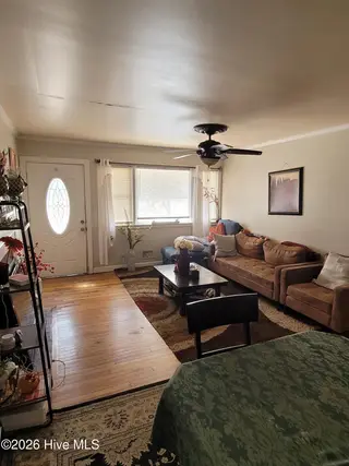 5027 Oleander Drive, Wilmington, NC 28403 – photo 4: 20260309_122655