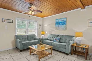 103 24th Street, Emerald Isle, NC 28594 — 4-bedroom townhome in Emerald Isle By The Sea, Emerald Isle, NC, photo 10 of 51: Living Area