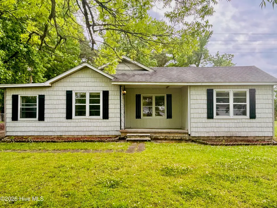 580 Gillikin Road, Beaufort, NC 28516 – photo 1 of 44: Welcome to 580 Gillikin Rd.