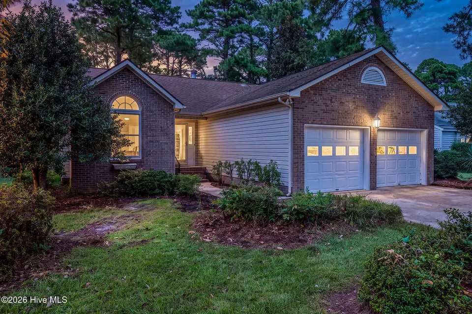 1309 Pelican Drive, New Bern, NC 28560 — 3-bedroom home in Fairfield Harbour, New Bern, NC, photo 1 of 51: 1309 Pelican Drive, New Bern, NC