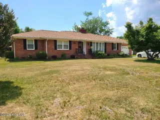 3944 Gillette Drive, Wilmington, NC 28403 – photo 1: 3944 Gillette left side
