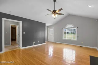 304 Marlin Lane, Pikeville, NC 27863 — 3-bedroom home in Cherry Grove, Pikeville, NC, photo 4 of 16: 09-304 Marlin Ln-9
