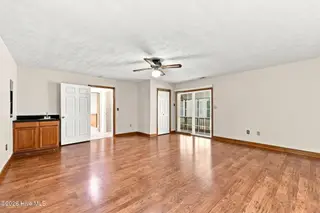 133 Sheldon Street, Newport, NC 28570 – photo 4: bonus room off