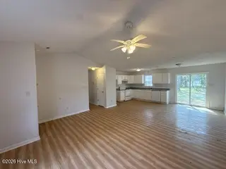 205 Commons Court, New Bern, NC 28560 — 3-bedroom home in Rivershore Commons, New Bern, NC, photo 4 of 15: Kitchen,Dining,Living room