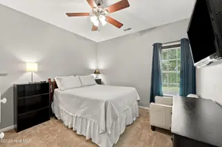 100 Duval Lane, New Bern, NC 28560 – photo 14: 14 - Downstairs Guest Bedroom (4)