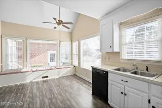 3325 Amber Drive, Wilmington, NC 28409 – photo 13: Amber3325-5ktshaneL33A9539-CR2