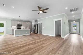 430 Raven Glen Drive, Southport, NC 28461 – photo 11: 10-web-or-mls-GI - 430 Raven Glen Dr - L