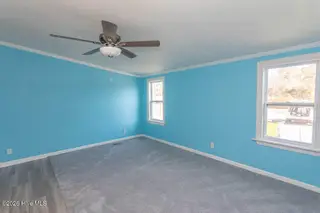 423 Gray Drive SW, Shallotte, NC 28470 — 3-bedroom manufactured home in Sherrow Estates, Shallotte, NC, photo 14 of 38