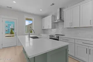 207 Spartanburg Avenue 2, Carolina Beach, NC 28428 – photo 8: 7-web-or-mls-BTS08844