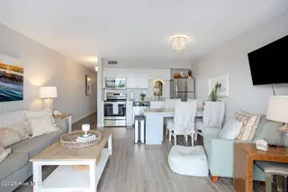 711 S Lumina Avenue 111, Wrightsville Beach, NC 28480 — 1-bedroom condo in Surf Motel Condo, Wrightsville Beach, NC, photo 6 of 16: Surf Suites 111 6