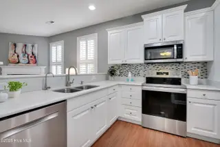 1030 Garden Club Way, Leland, NC 28451 – photo 8: Kitchen