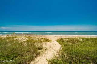 405 Ocean Drive, Emerald Isle, NC 28594 – photo 10: 11-web-or-mls-cchadwick-visuals-405-ocea
