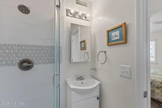 301 Commerce Way 138, Atlantic Beach, NC 28512 – photo 15: Master Shower