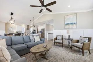 6203 Ocean Drive, Emerald Isle, NC 28594 – photo 8: 51-web-or-mls-6203 Ocean Dr 117