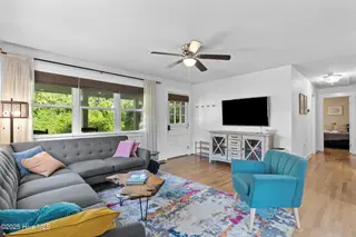 424 Keziah Street, Oak Island, NC 28465 – photo 9: 13_living room