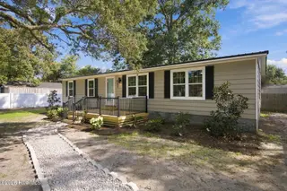 621 Harbor Drive SE, Bolivia, NC 28422 — 3-bedroom manufactured home in Sunset Harbor, Bolivia, NC, photo 3 of 44