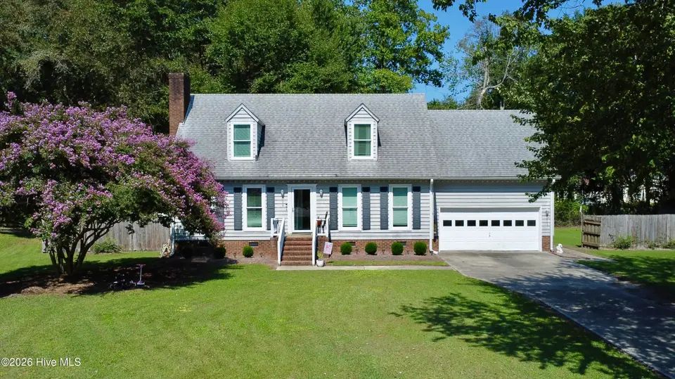 329 S Wedgewood Drive, Washington, NC 27889 – photo 1 of 32: 329 S Wedgewood Dr